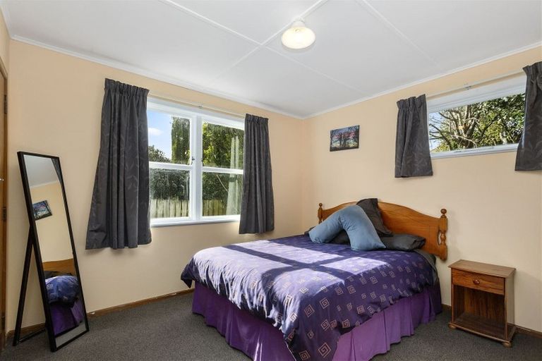 Photo of property in 28 Beazley Avenue, Paparangi, Wellington, 6037