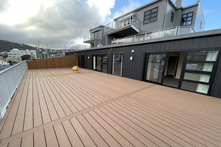 Photo of property in Endeavour Apartments, 125u6 Thorndon Quay, Pipitea, Wellington, 6011