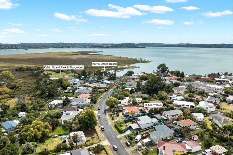 Photo of property in 15 Gill Avenue, Te Atatu Peninsula, Auckland, 0610