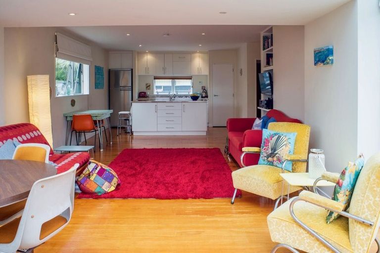 Photo of property in 19f3 Burnham Street, Seatoun, Wellington, 6022