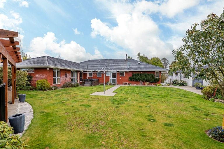 Photo of property in 33 Oakden Drive, Darfield, 7510