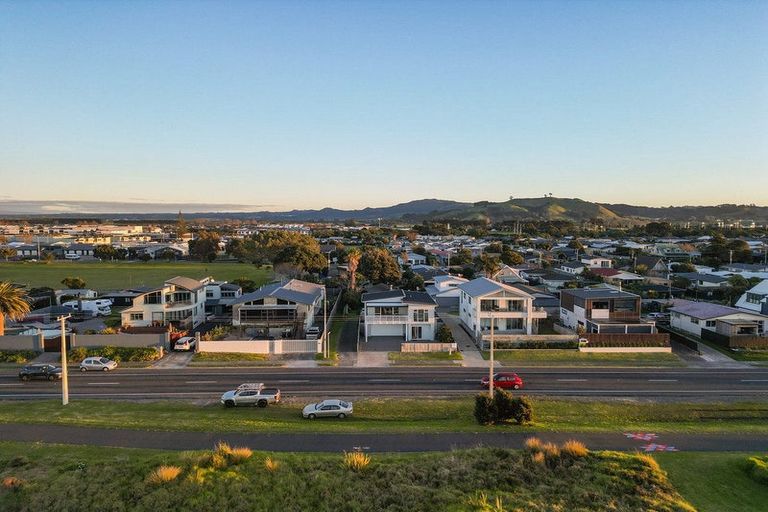 Photo of property in 856a Papamoa Beach Road, Papamoa Beach, Papamoa, 3118
