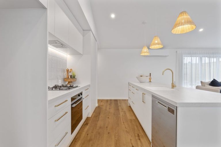 Photo of property in 9/2 Wilton Street, Westown, New Plymouth, 4310