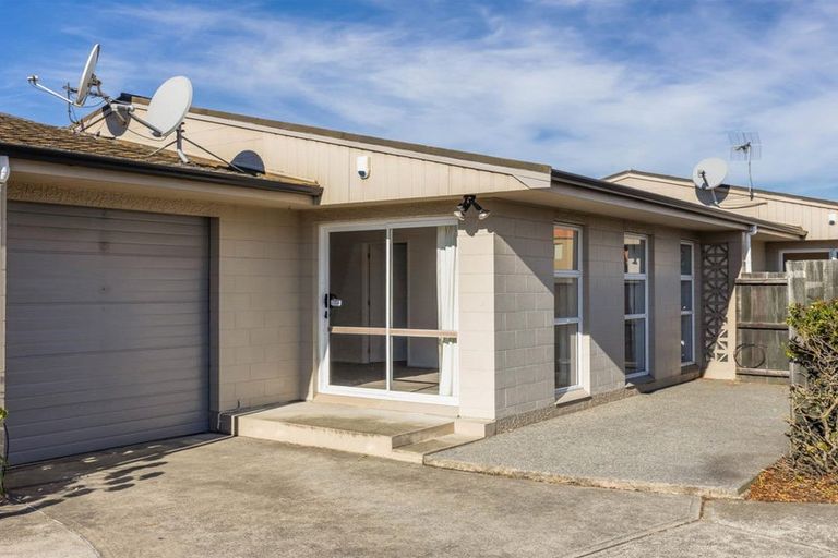 Photo of property in 1/18 George Street, Riccarton, Christchurch, 8041