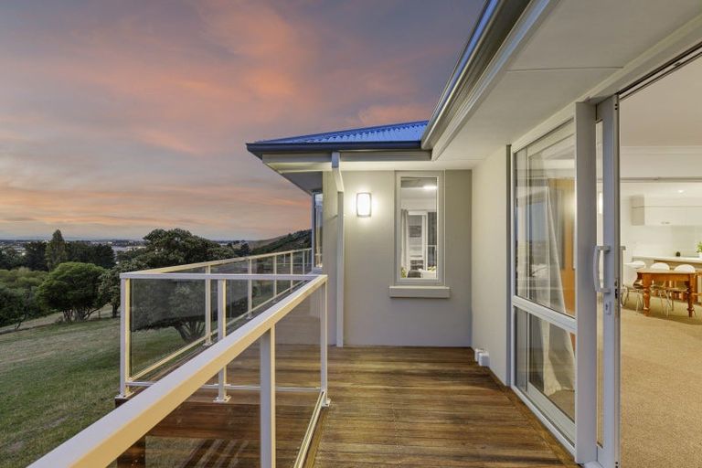 Photo of property in 77 Avoca Valley Road, Heathcote Valley, Christchurch, 8022