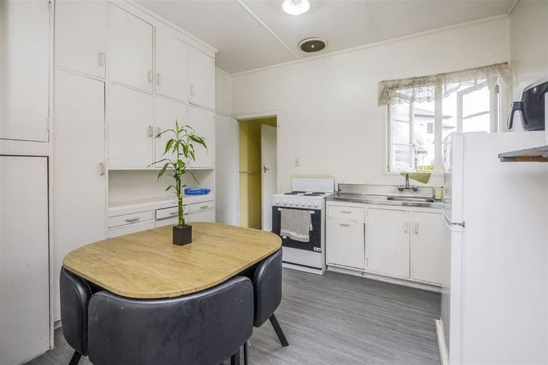 Photo of property in 116 Kolmar Road, Papatoetoe, Auckland, 2025