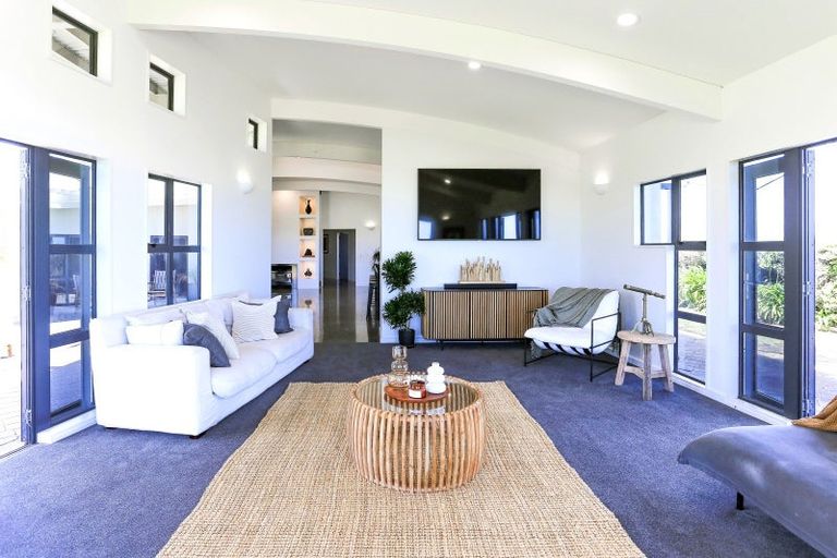 Photo of property in 31 Longbeach Drive, Castlecliff, Whanganui, 4501