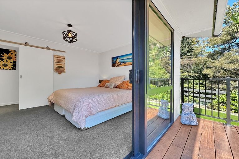 Photo of property in 11 Gibbs Place, Kinloch, Taupo, 3377