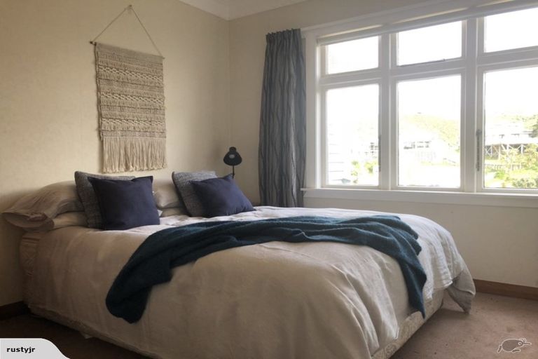 Photo of property in 155 Severn Street, Island Bay, Wellington, 6023