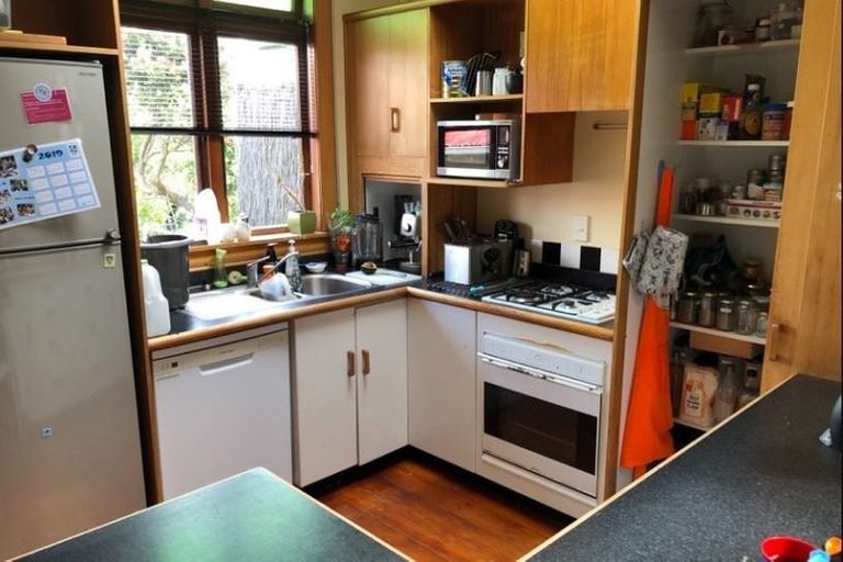 Photo of property in 73 Harbour View Road, Northland, Wellington, 6012