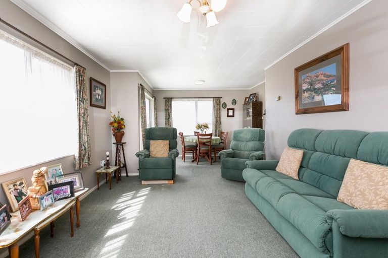 Photo of property in 1/22 Oxford Street, Taradale, Napier, 4112