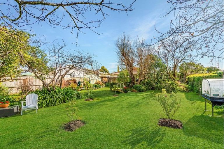 Photo of property in 120 Main Road, Waikanae, 5036