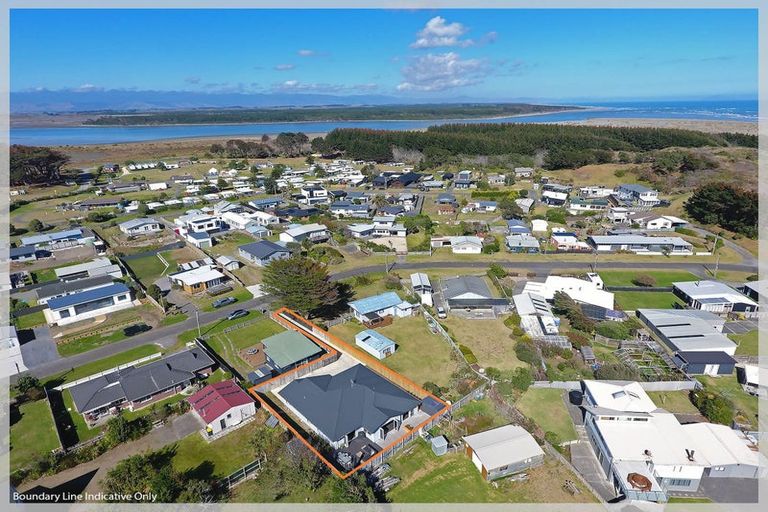 Photo of property in 3a Chrystall Street, Foxton Beach, Foxton, 4815