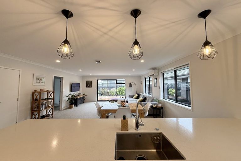 Photo of property in 51 Hills View Drive, Papamoa, 3118