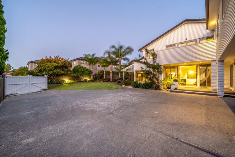 Photo of property in 53 Manor Park, Sunnyhills, Auckland, 2010