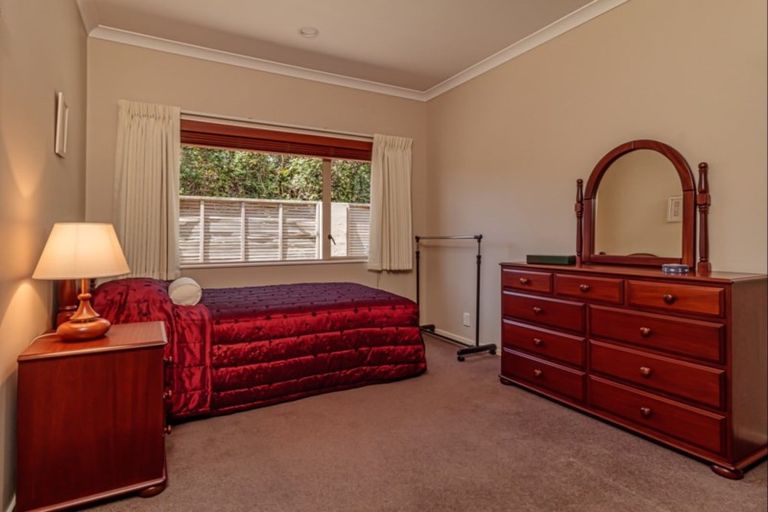 Photo of property in 17a Hetley Crescent, Taradale, Napier, 4112