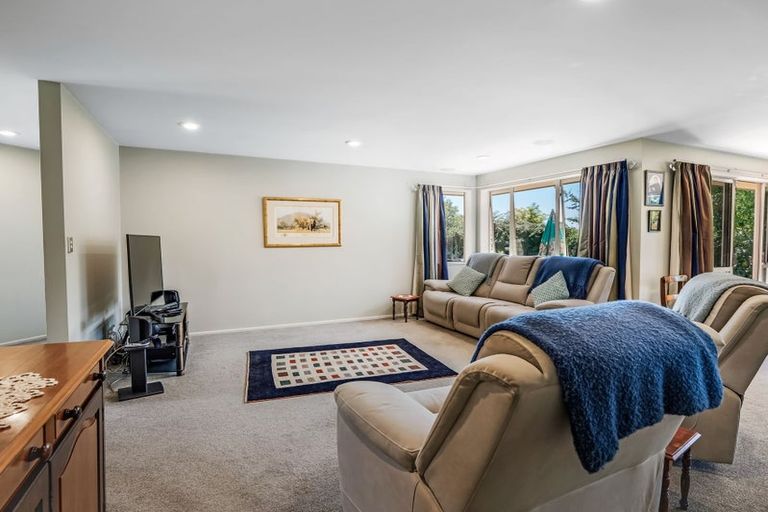Photo of property in 16 Hannah Place, Holmes Hill, Oamaru, 9401