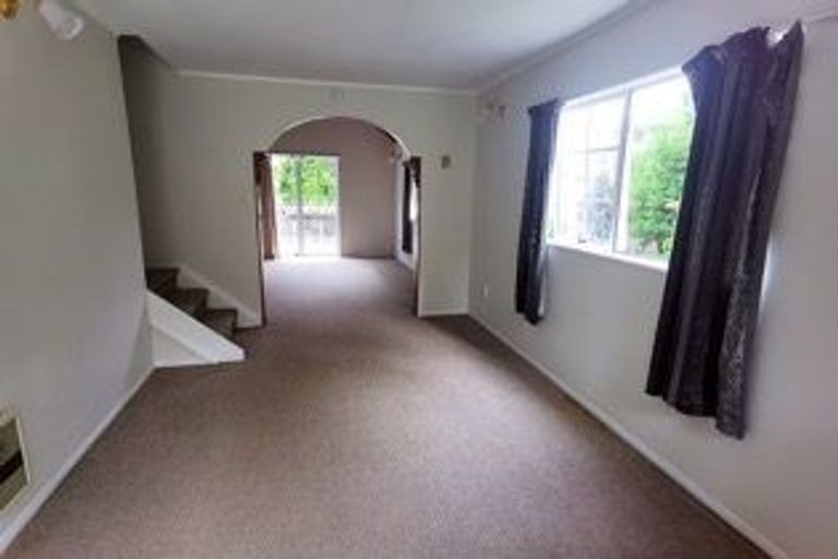 Photo of property in 26 Richards Avenue, Forrest Hill, Auckland, 0620