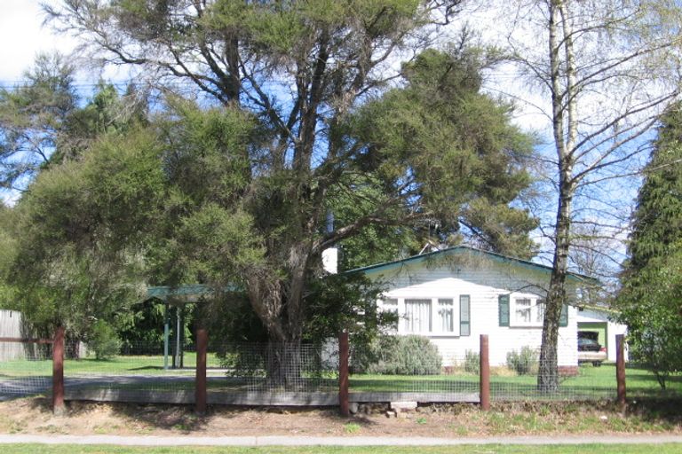 Photo of property in 2/151 Tauhara Road, Tauhara, Taupo, 3330
