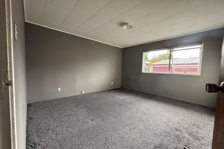 Photo of property in 7 Helleur Road, Massey, Auckland, 0614