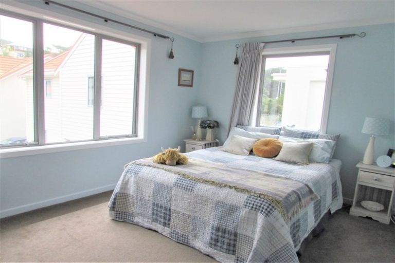 Photo of property in 2/6 The Parade, Island Bay, Wellington, 6023