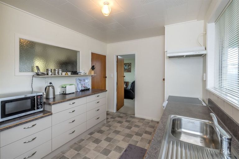 Photo of property in 3 Chester Street, Levin, 5510