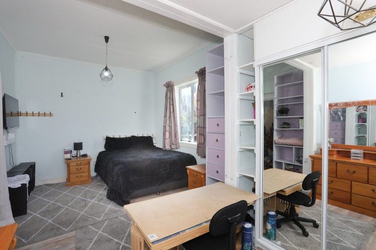 Photo of property in 25 Dahlstrom Grove, Kelvin Grove, Palmerston North, 4414