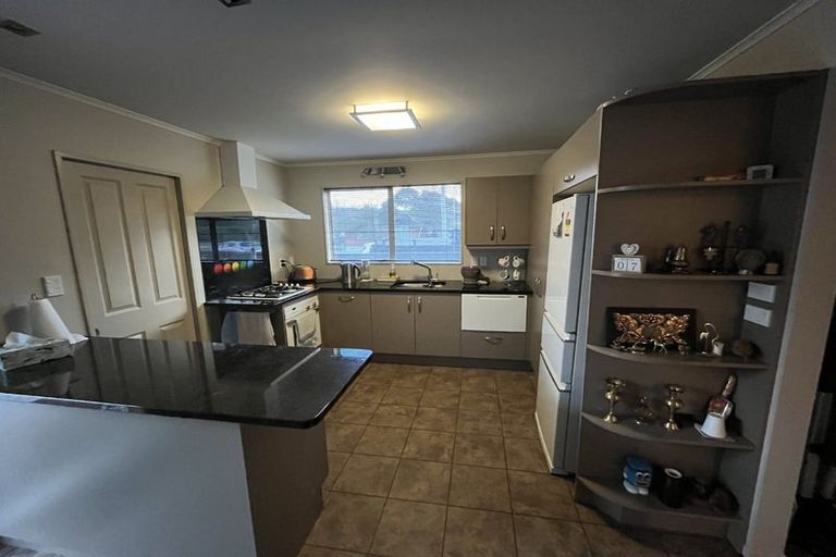 Photo of property in 1/7 Bathurst Street, Silverstream, Upper Hutt, 5019