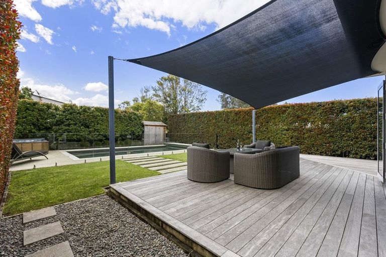 Photo of property in 3a Walton Street, Red Beach, 0932