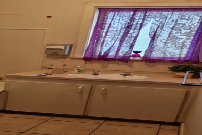 Photo of property in 59 Te Kanawa Crescent, Henderson, Auckland, 0610