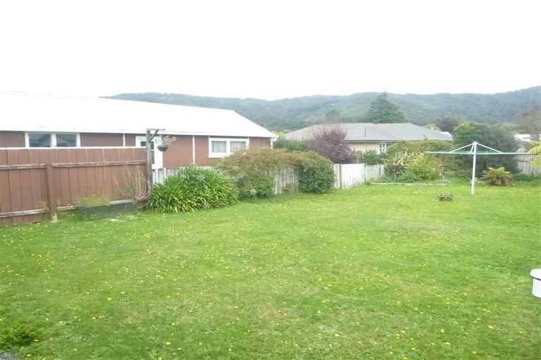 Photo of property in 16 Peel Place, Wainuiomata, Lower Hutt, 5014