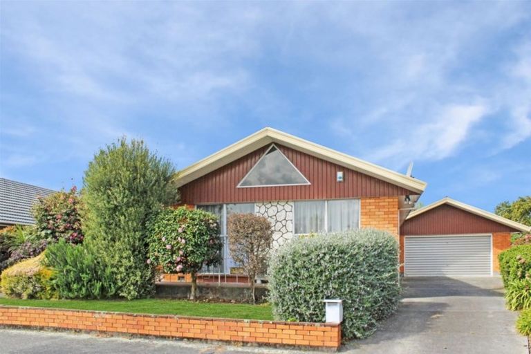 Photo of property in 19 Rutherglen Avenue, Ilam, Christchurch, 8041