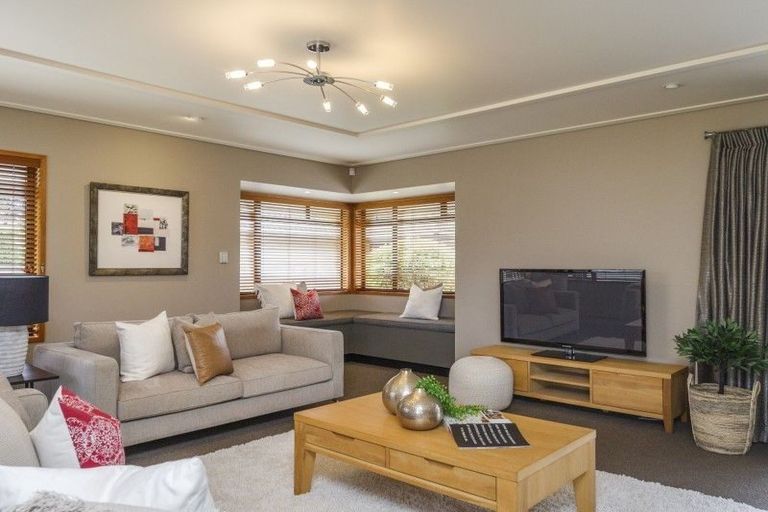 Photo of property in 37 East Street, Terrace End, Palmerston North, 4410