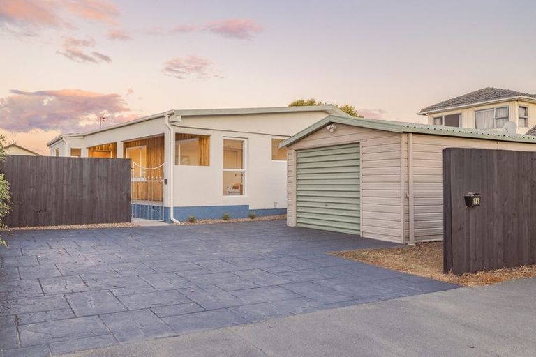 Photo of property in 26 Donnington Street, Parklands, Christchurch, 8083