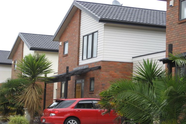 Photo of property in 32 Secoia Crescent, Mangere, Auckland, 2022