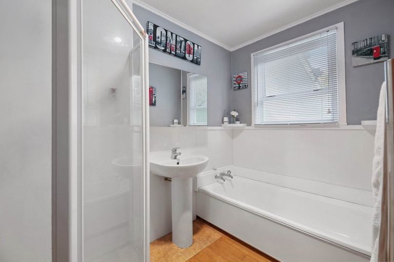 Photo of property in 36 Pandora Place, Pakuranga, Auckland, 2010