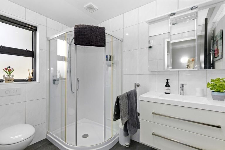 Photo of property in 13 Cataldo Mews, Avalon, Lower Hutt, 5011