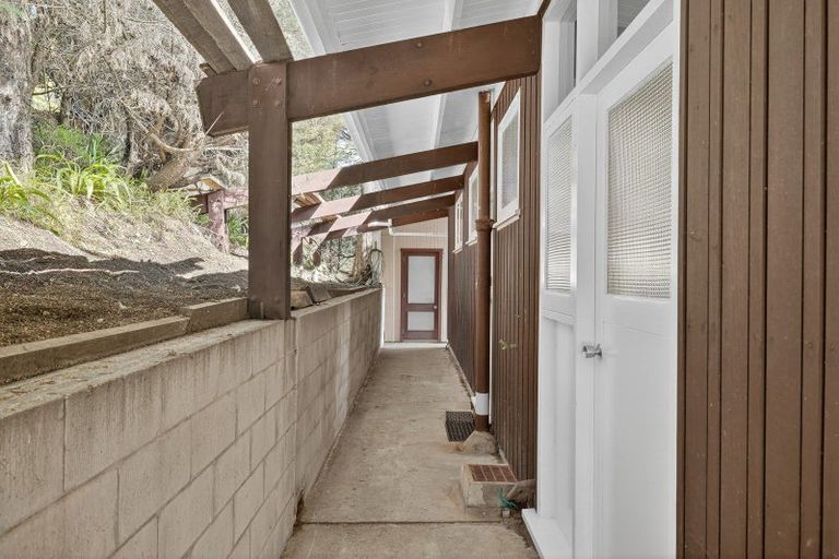 Photo of property in 393 Marine Drive, Charteris Bay, Governors Bay, 8971