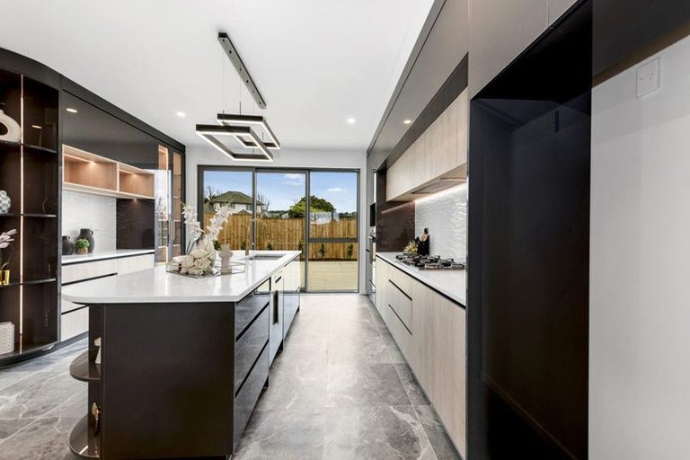 Photo of property in 6 Bendridge Street, Flat Bush, Auckland, 2019