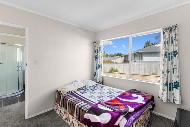 Photo of property in 2/6 Wicklow Place, Bell Block, New Plymouth, 4312