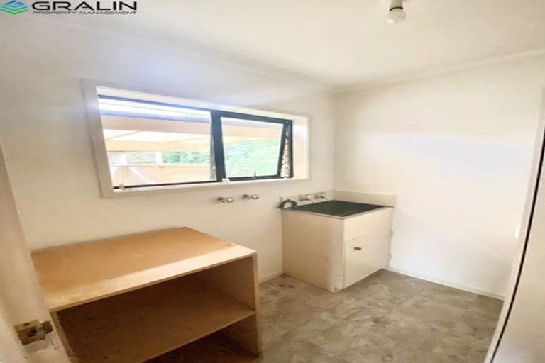 Photo of property in 2/332 West Coast Road, Glen Eden, Auckland, 0602