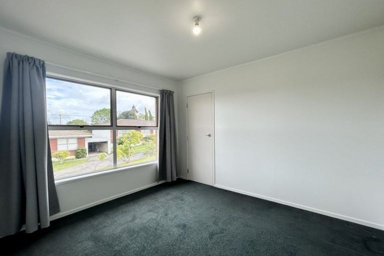 Photo of property in 1/9 Manuka Road, Bayview, Auckland, 0629