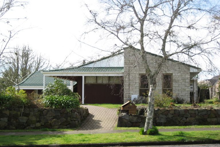 Photo of property in 52 Cressida Avenue, Stratford, 4332