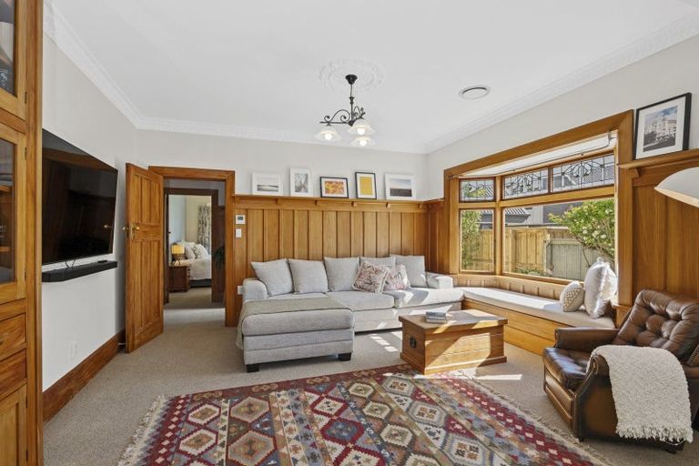 Photo of property in 173 Centaurus Road, Saint Martins, Christchurch, 8022