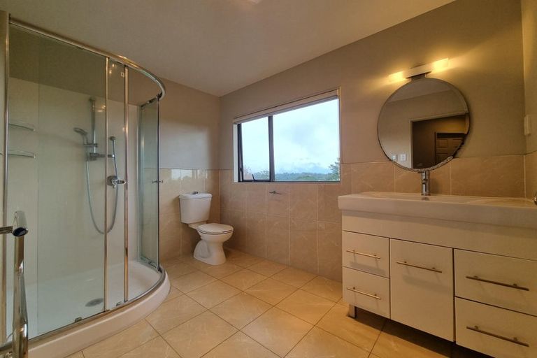 Photo of property in 15 Meteor Place, Schnapper Rock, Auckland, 0632