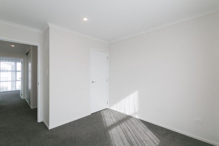 Photo of property in 32 Raranga Lane, Hobsonville, Auckland, 0616