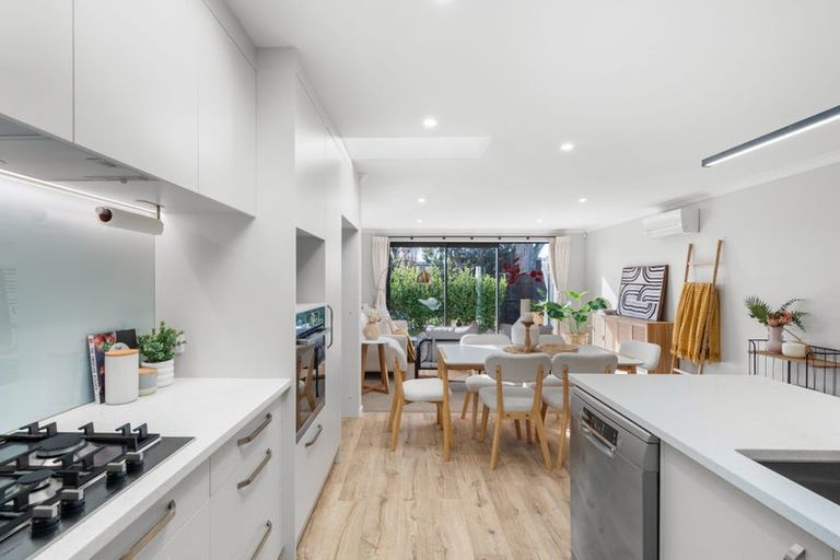 Photo of property in 14 Horoeka Street, Avonhead, Christchurch, 8042