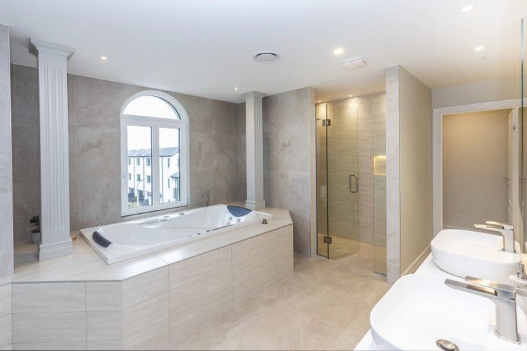 Photo of property in 2 Ayr Street, Riccarton, Christchurch, 8011