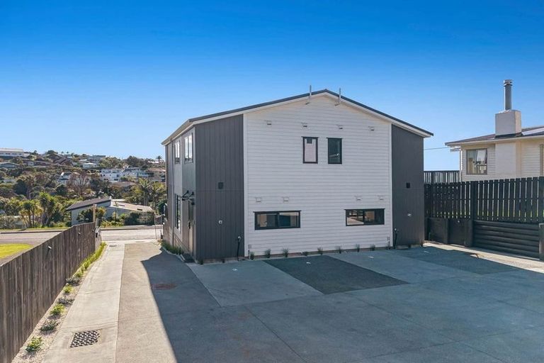 Photo of property in 1/32 Beulah Avenue, Rothesay Bay, Auckland, 0630