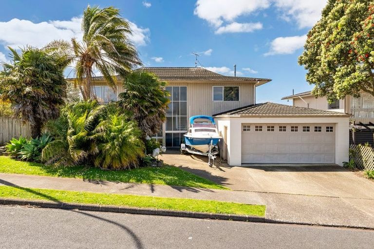 Photo of property in 373 East Coast Road, Mairangi Bay, Auckland, 0630